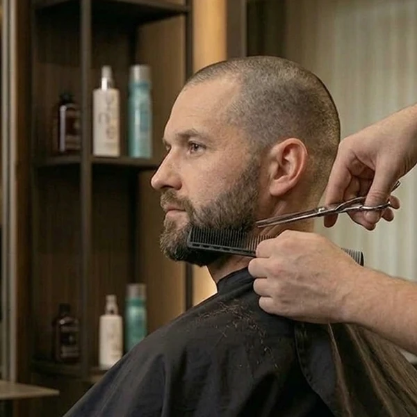 Střih vlasů + úprava vousů