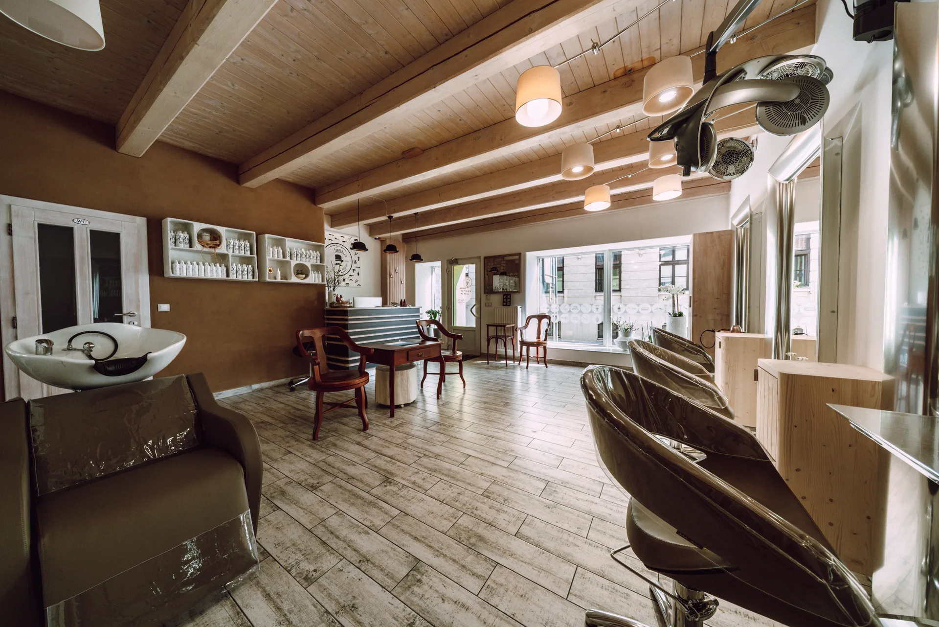 Salon